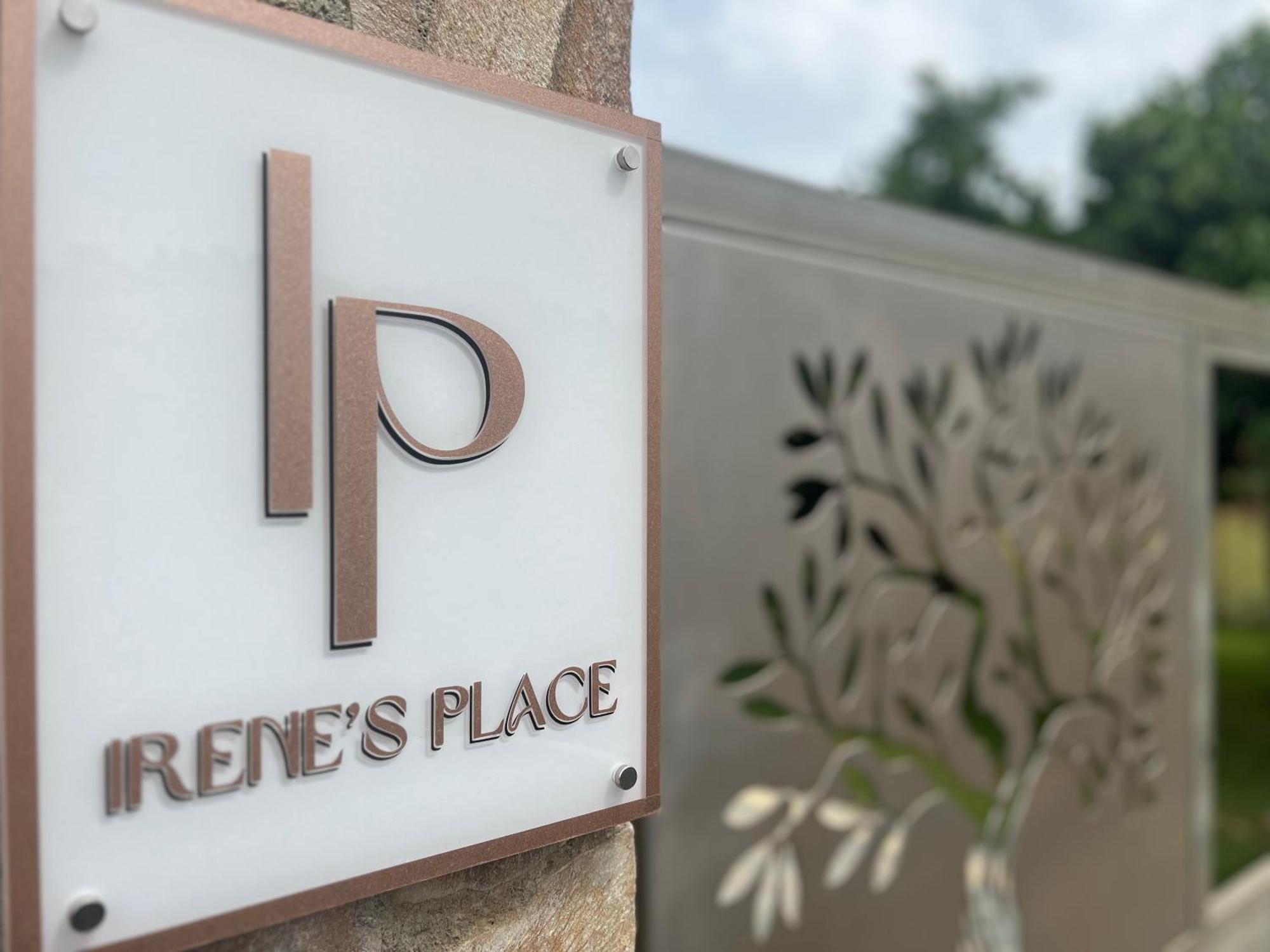 אולימפיה Irene' S Place מראה חיצוני תמונה